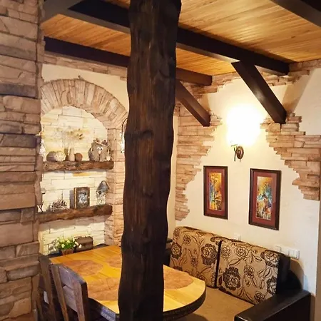 Vip-apartamenty “каля ручая” *